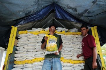 Pemkot Bandung distribusikan 600 ton beras murah untuk operasi pasar