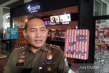 Satpol PP DKI sisir atribut parpol tak dilengkapi izin