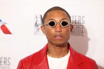 LV tunjuk Pharrell Williams jadi direktur kreatif busana pria