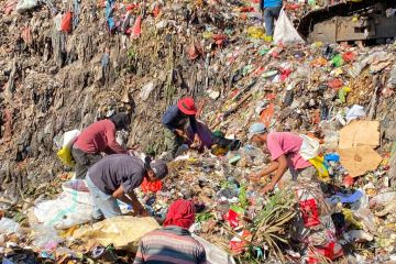 Ribuan ton limbah elektronik ancam kesehatan pemulung di Makassar