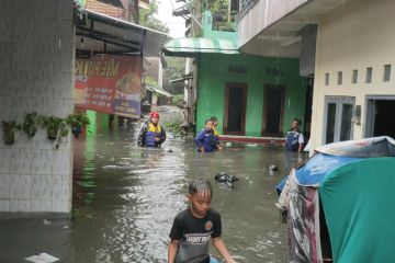 Lebih dari 10.000 jiwa terdampak banjir di Solo, sebagian mengungsi