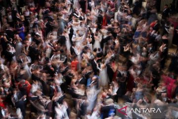 Meriahnya pembukaan Opera Ball di Austria
