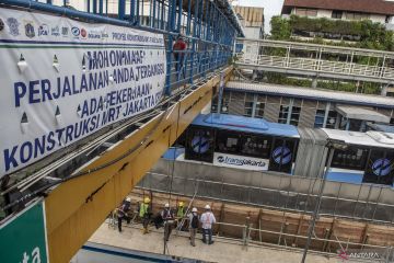 TransJakarta sebut tiga halte direlokasi karena pengerjaan MRT Fase 2A