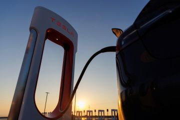 Tesla bangun Stasiun Supercharging Tesla V4 di Prancis