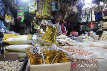 Pedagang Pasar Wonokromo Surabaya sebut stok MinyaKita aman
