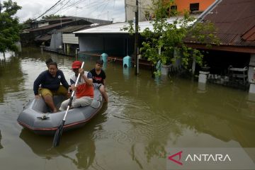 Banjir masih merendam sejumlah kawasan di Makassar