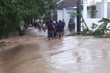 Perumahan Dinar Indah-Rowosari Semarang diterjang banjir bandang lagi