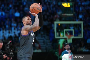 Damean Lillard menang kontes tiga poin NBA Alll Star Saturday Night