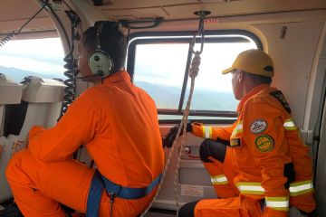 Proses evakuasi jalur udara kecelakaan helikopter Polairud dihentikan