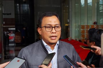 KPK periksa Kepala Divisi Keuangan PT Amarta Karya