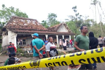 Pemkab Blitar akan lakukan perbaikan rumah warga terdampak ledakan