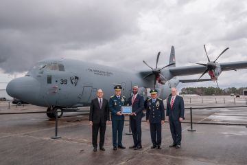 3 penerbang TNI AU turut pengiriman unit pertama C-130J Super Hercules