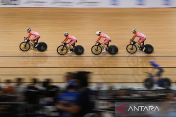 Pembalap sepeda berlatih jelang UCI Track Nation Cup 2023