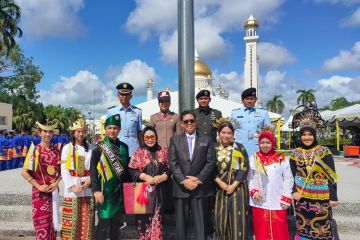 Parade baju adat Indonesia ramaikan Hari Kebangsaan ke-39 Brunei