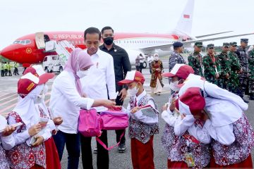 Siswa SD di Balikpapan terharu dapat bertemu langsung Presiden Jokowi