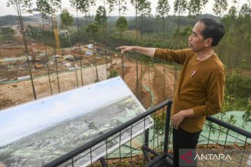 Presiden Jokowi tinjau proyek pembangunan Istana Kepresidenan di IKN Nusantara