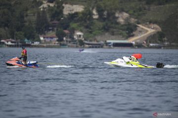 Masyarakat antusias saksikan balapan F1Powerboat Danau Toba