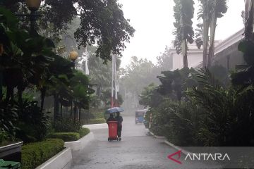 Jakarta diguyur hujan sepanjang hari ini