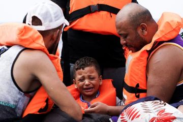 Kapal pengangkut migran karam di Italia, 30 orang tewas