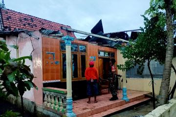 BPBD Situbondo catat belasan rumah rusak diterjang angin kencang