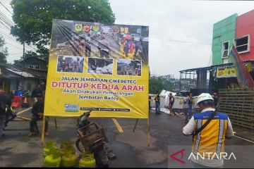 Longsor, Polres tutup akses Bogor-Sukabumi di Jembatan Cikereteg