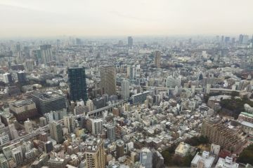 Menikmati Tokyo dari ketinggian Tower Observatory tanpa antre