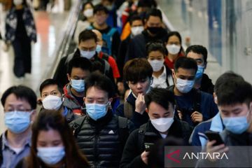 Hong Kong akan cabut aturan wajib masker