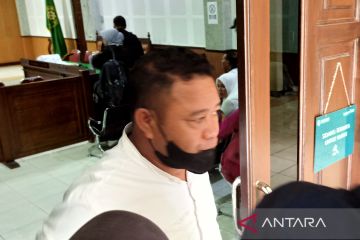 Mantan anggota DPRD Kabupaten Bima dituntut dua tahun penjara