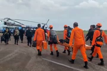 Helikopter mendarat di hutan, rombongan Kapolda Jambi dalam evakuasi