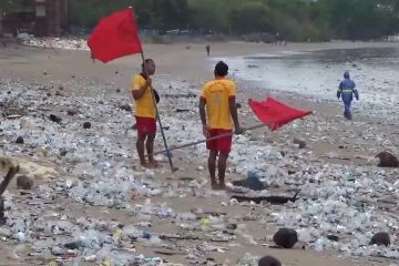 Potensi cuaca ekstrem, masyarakat di Bali diimbau jauhi pantai