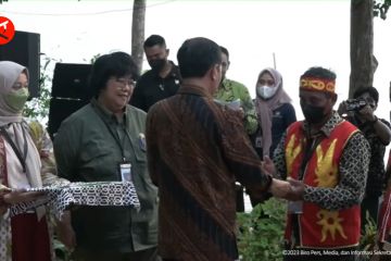 Presiden serahkan SK perhutanan sosial bagi masyarakat Kalimantan