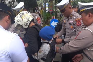 Tingkatkan disiplin lalu lintas, Bogor bagikan sabuk keselamatan anak