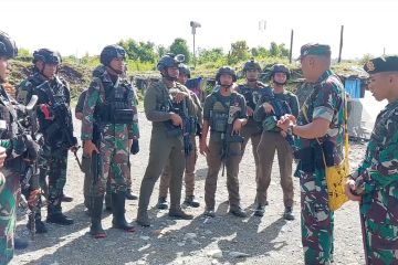 TNI-Polri siapkan pasukan khusus namun dahulukan dialog