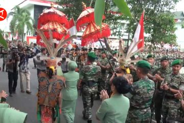 Tradisi penyerahan pasukan dan penyambutan Komandan Korem 102/Pjg