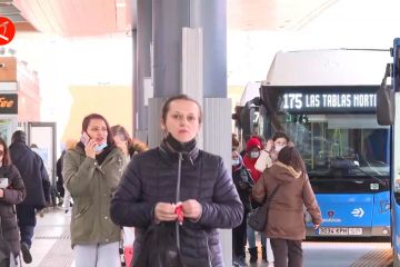 Warga Spanyol bisa hirup udara segar tanpa masker di transportasi umum