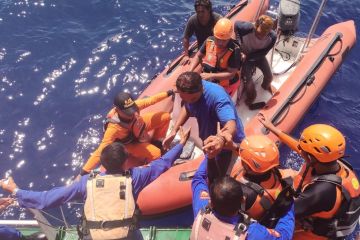 Tim SAR temukan satu dari 10 korban tenggelamnya KM Linggar Petak 89