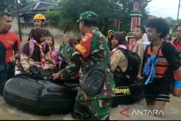 Ratusan siswa di Sragen gagal PTS karena banjir