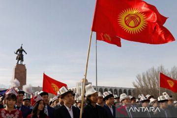 Perayaan Hari Topi Nasional di Kirgistan