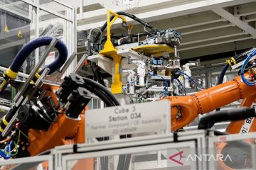 Mercedes-Benz mulai bangun pabrik daur ulang baterai