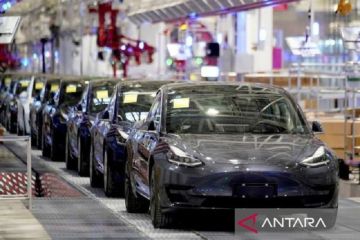 Tesla tarik kembali 422 kendaraan di AS karena masalah suspensi