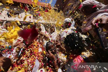 Perayaan Holi di Vrindavan