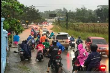 Puluhan orang korban banjir di Tanjungpinang kembali ke rumahnya