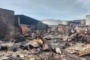 PMI Jakbar kirim relawan ke pengungsian kebakaran Depo Pertamina