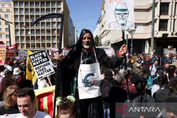 Unjuk rasa memprotes buruknya kondisi perkeretaapian di Yunani
