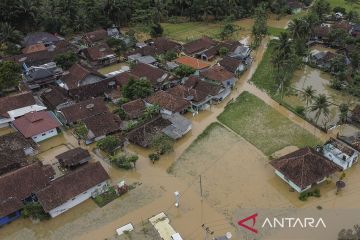 Ratusan rumah terendam banjir di Tasikmalaya