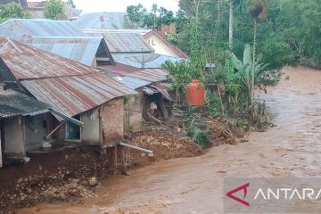 Sebanyak 70 rumah warga di Muaraenim terendam banjir