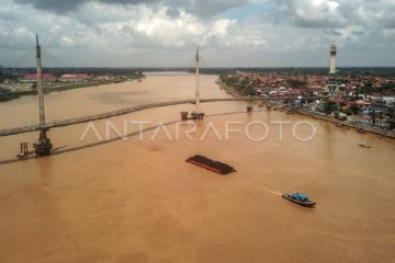 Pemanfaatan sungai untuk angkutan batu bara