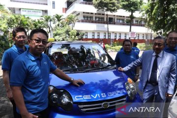 Universitas Surabaya luncurkan mobil listrik CEVI C1
