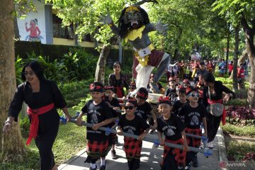 Parade Ogoh-ogoh Anak di Denpasar