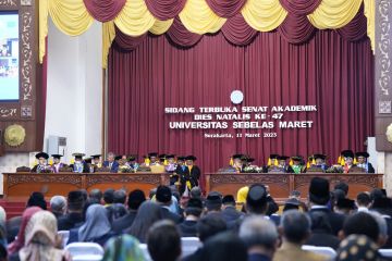 UNS lantik pegiat K3 dan Lingkungan Jatim sebagai alumni berprestasi